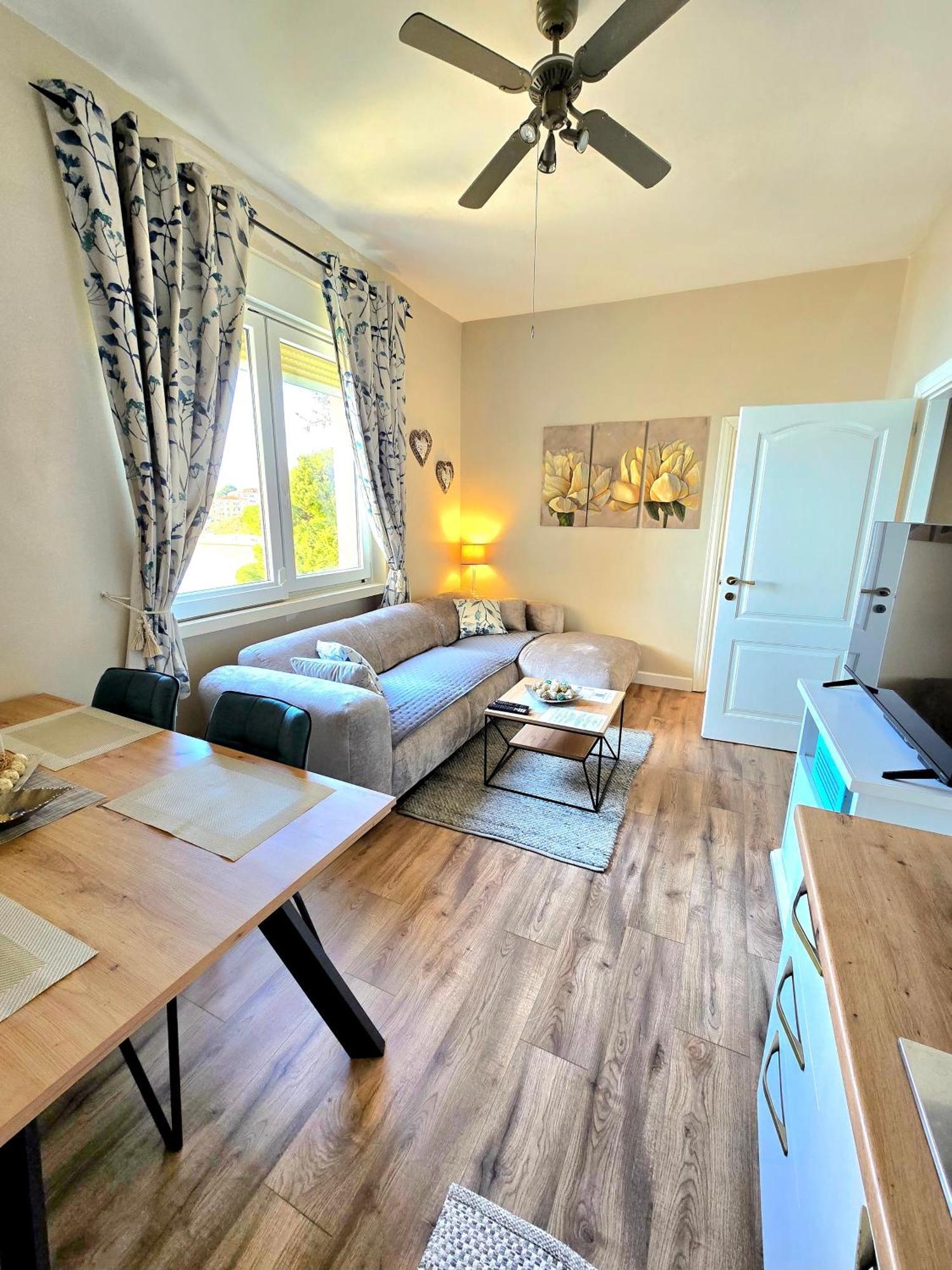 Apartments Suzy Σπλιτ Εξωτερικό φωτογραφία